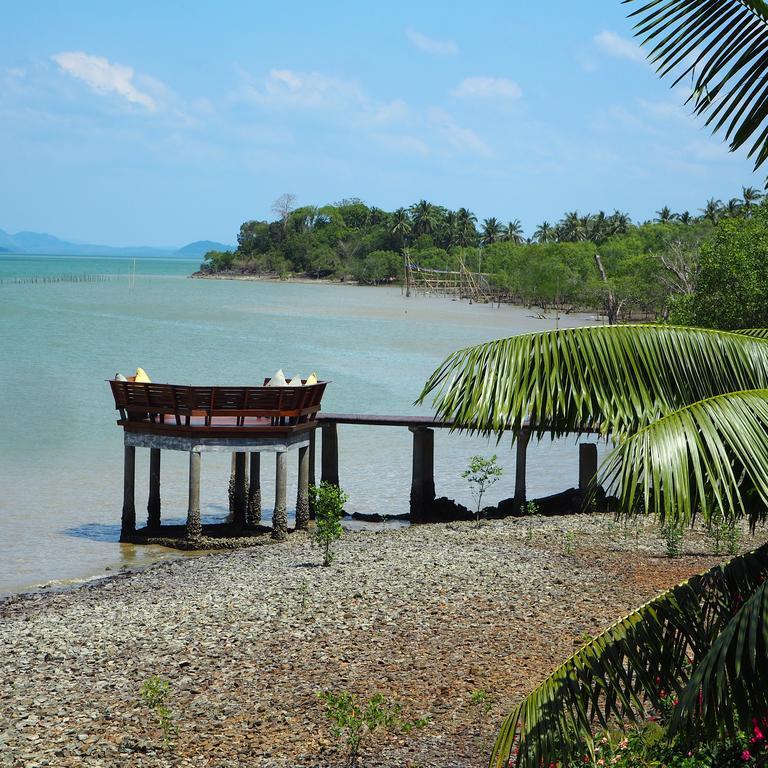 The Blue Sky Resort @ Ranong Exterior photo